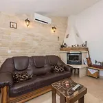 Marina بنكوفاتش